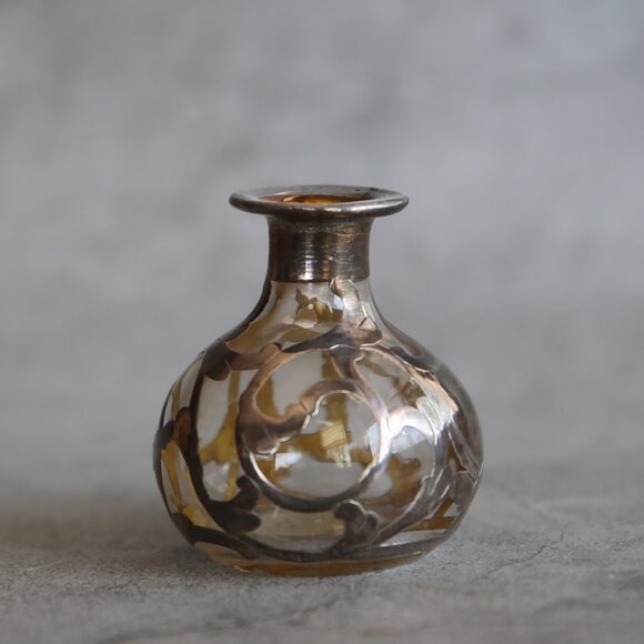 Antique Art Nouveau Glass Perfume Bottle with Sterling Silver Overlay - Picture 2 of 6